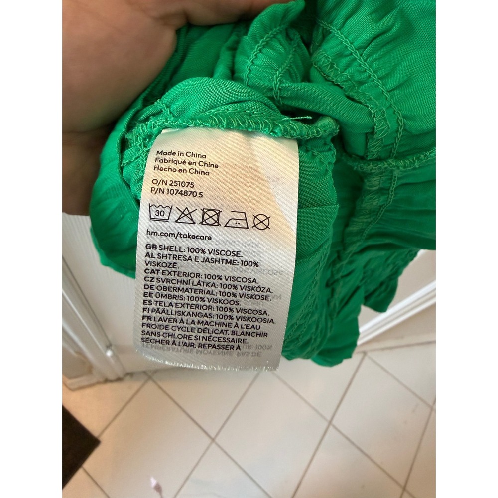 H&M Smocked Green Midi Dress NWT Ruched Bodycon Vacation Dress Medi - Picture 5 of 6